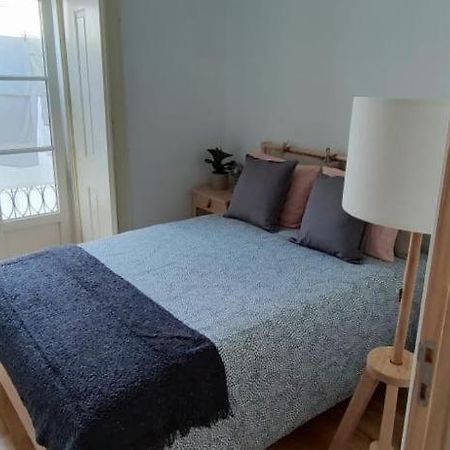 Quarto Com Varanda Na Rua Dos Douradores Lisboa Eksteriør billede